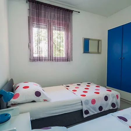 Apartment Lea *