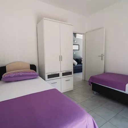 Lea Apartment *