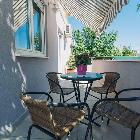 Apartment Lea