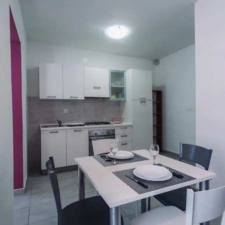 Lea Apartment *